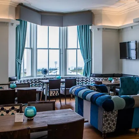 Delmont & View Restaurant Hotel Scarborough