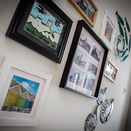 Delmont & View Restaurant Hotel