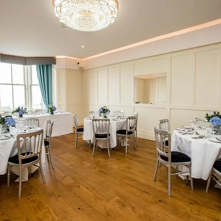 Delmont & View Restaurant 4* Scarborough