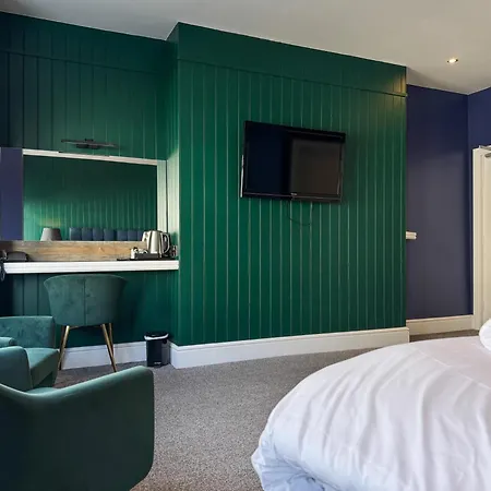 Delmont & View Restaurant Hotel