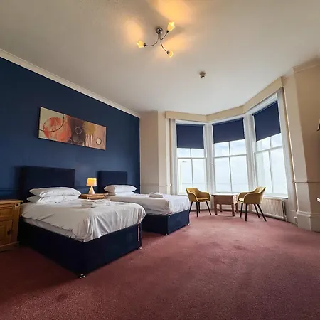 Delmont & View Restaurant Hotel Scarborough