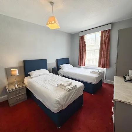 Delmont & View Restaurant Hotel Scarborough