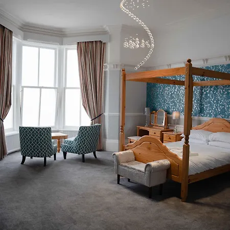 Delmont & View Restaurant 4*