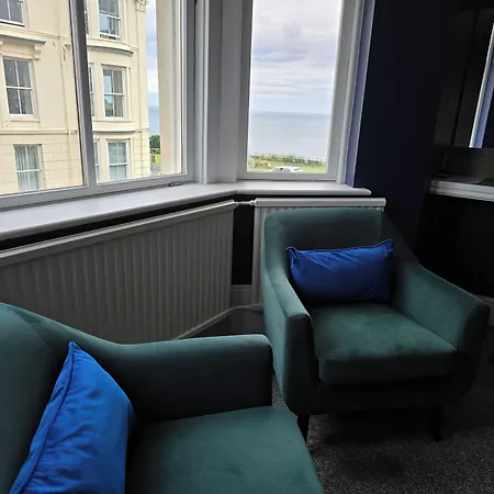 Hotel Delmont & View Restaurant Scarborough