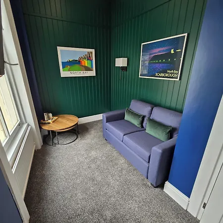 Delmont & View Restaurant 4*