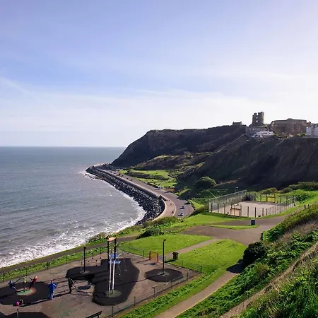 Delmont & View Restaurant Hotel Scarborough