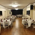 Delmont & View Restaurant Scarborough