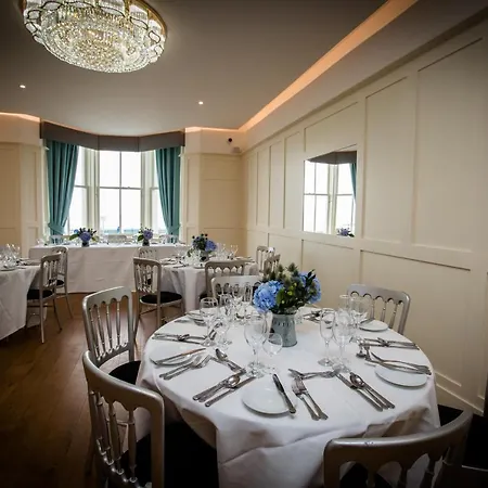Delmont & View Restaurant 3*