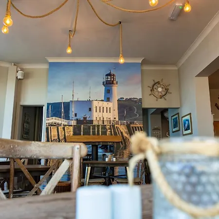 酒店 Delmont & View Restaurant