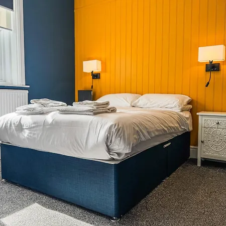 Delmont & View Restaurant Hotel 3*