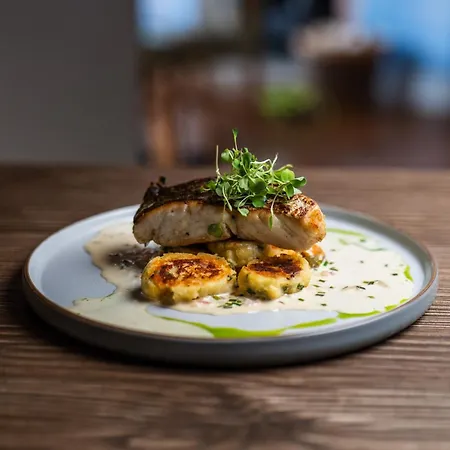 Delmont & View Restaurant Scarborough
