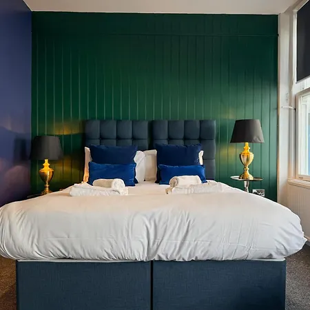 Delmont & View Restaurant ホテル 4*