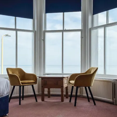 Hotell Delmont & View Restaurant 3*