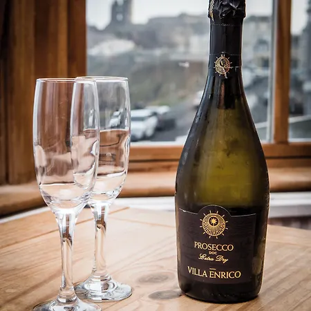 酒店 Delmont & View Restaurant 4*