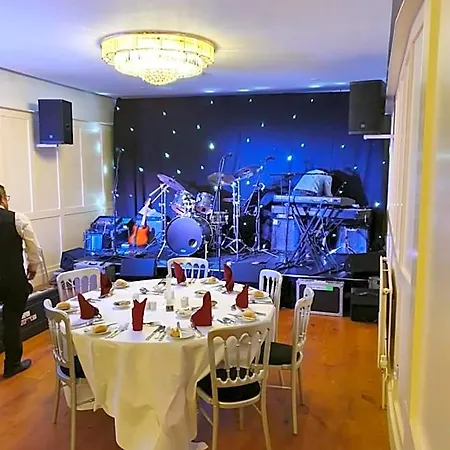 מלון Delmont & View Restaurant
