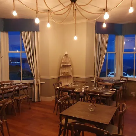 Delmont & View Restaurant 酒店