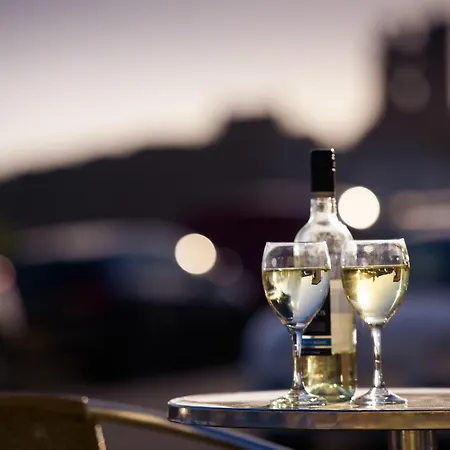 Delmont & View Restaurant 4* Скарборо