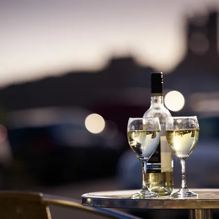 酒店 Delmont & View Restaurant 4*