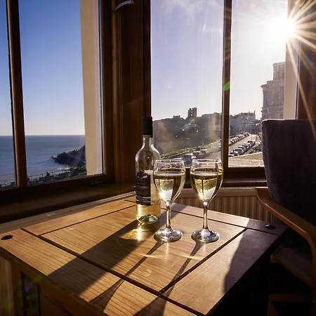 酒店 Delmont & View Restaurant 斯卡伯勒