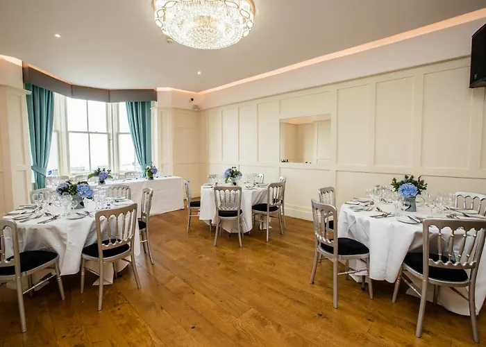 Delmont & View Restaurant 4* スカーバラ