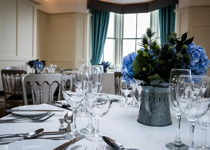 Delmont & View Restaurant Hotel Scarborough