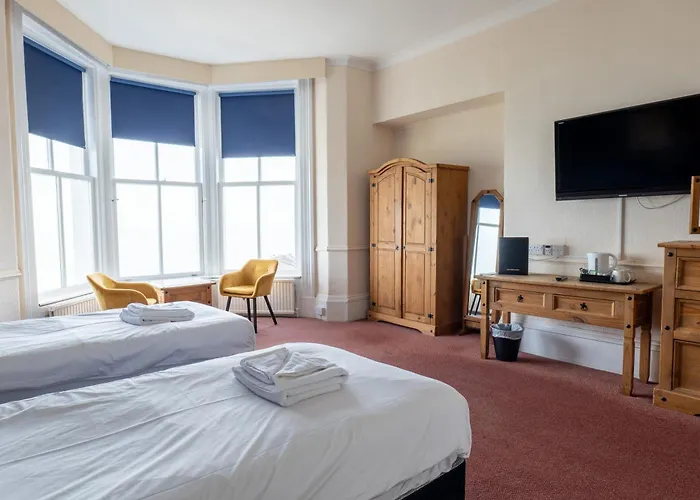 Delmont & View Restaurant 4*