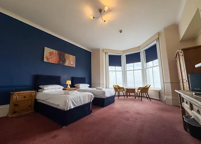 Delmont & View Restaurant Hotel Scarborough