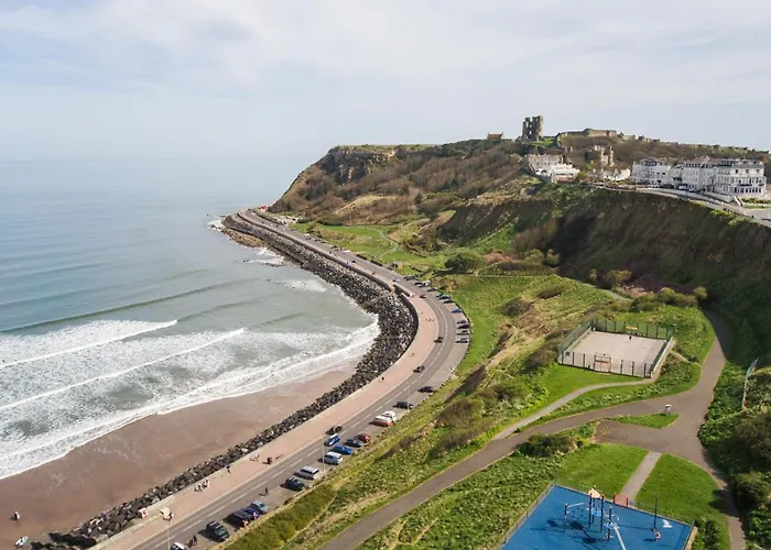 Delmont & View Restaurant 4*