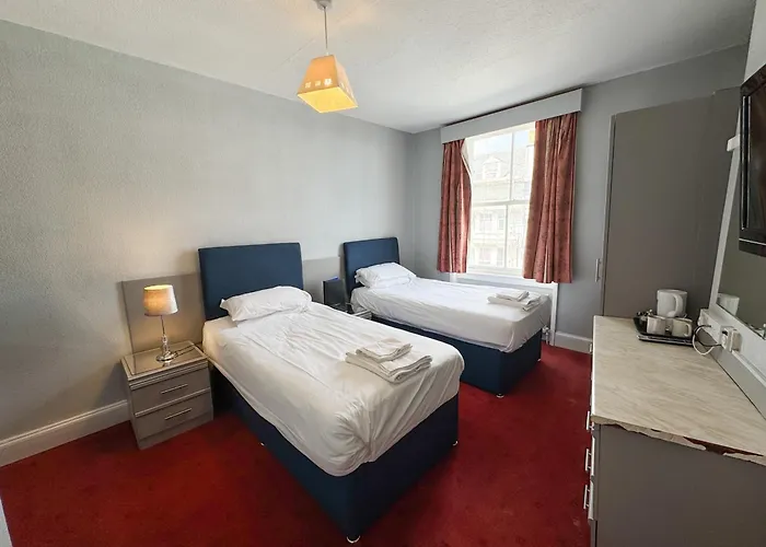 Delmont & View Restaurant Hotel Scarborough