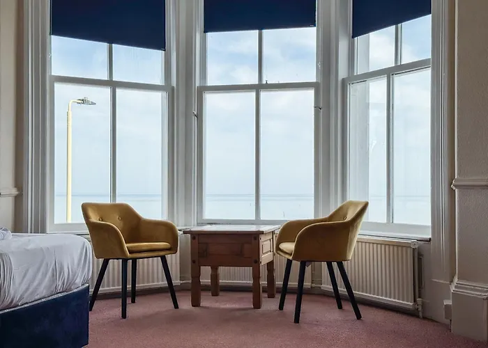 ホテル Delmont & View Restaurant 4*