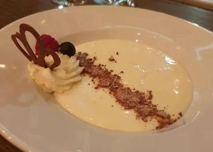 ホテル Delmont & View Restaurant 4*