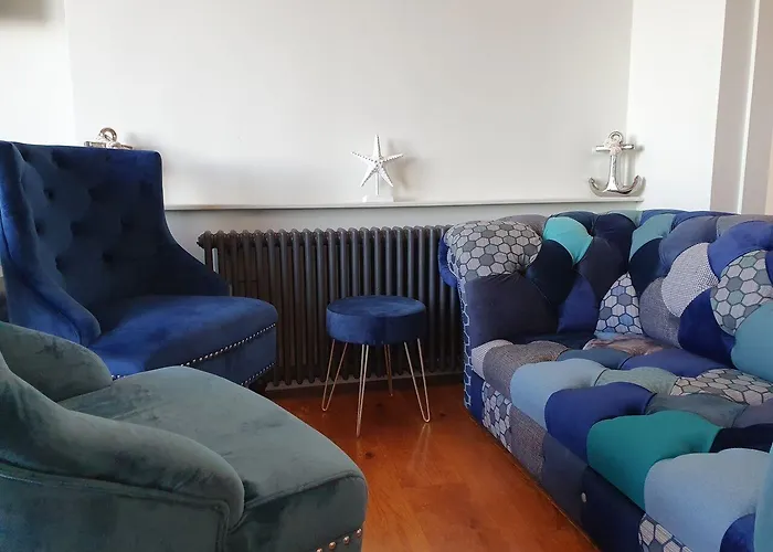 Delmont & View Restaurant Hotel Scarborough