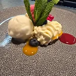 호텔 Delmont & View Restaurant 스카버러