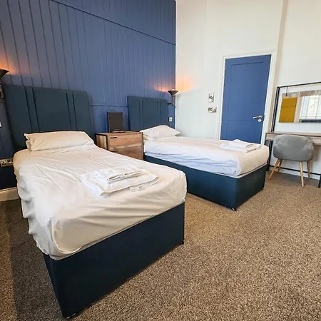 Delmont & View Restaurant Hotel