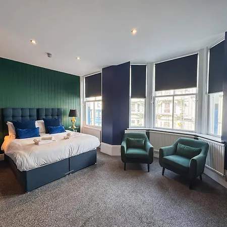 Hotel Delmont & View Restaurant Scarborough