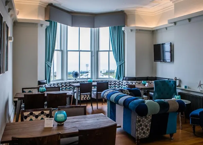 Delmont & View Restaurant Hotel Scarborough