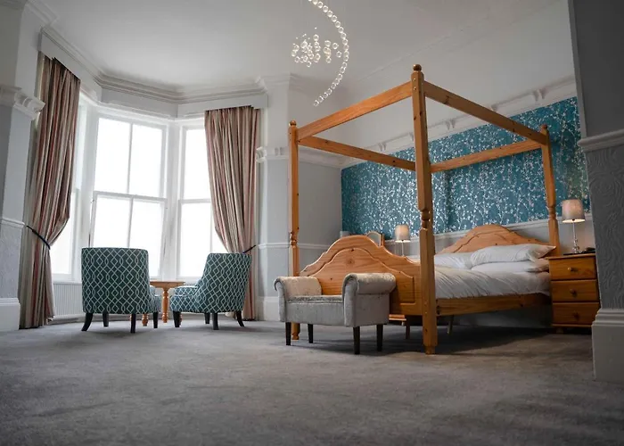 Delmont & View Restaurant Hotel