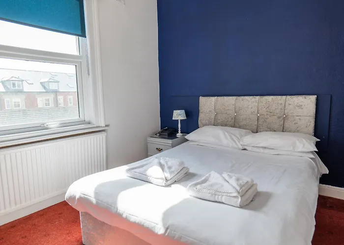 Hotel Delmont & View Restaurant Scarborough