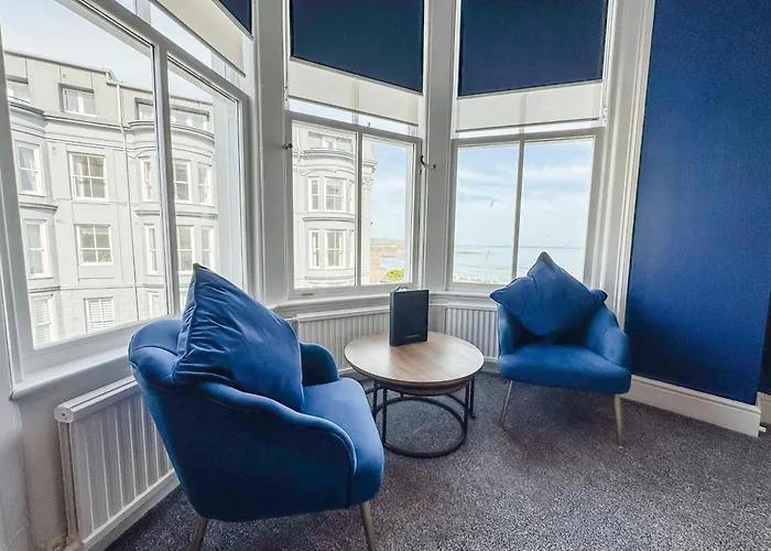 Delmont & View Restaurant Hotel