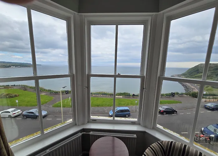 Delmont & View Restaurant Scarborough