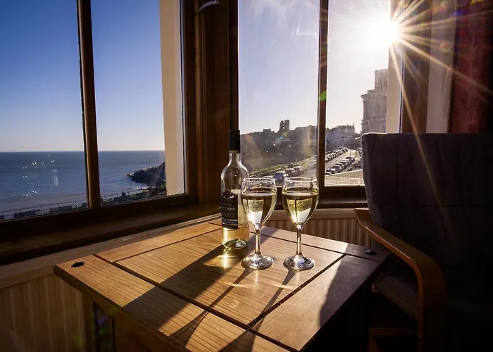 Hotel Delmont & View Restaurant Scarborough